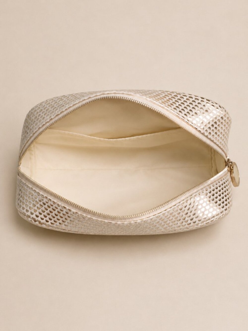 Bvlgari Parfums Metallic Honeycomb Cosmetic Bag Gold Tone Vanity Case New - Picture 7 of 9